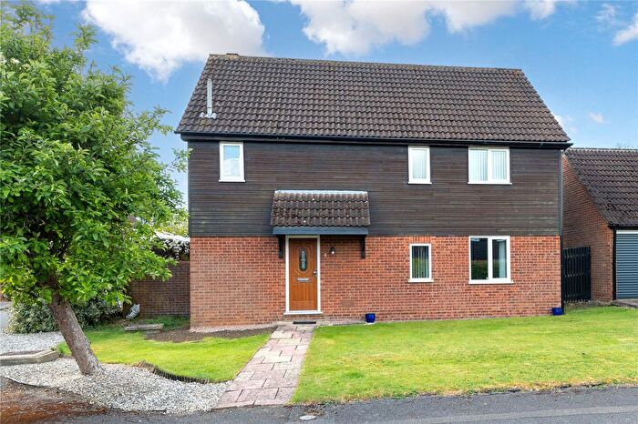 4 Bedroom Detached House For Sale In Alverton, Great Linford, Milton Keynes, Buckinghamshire, MK14