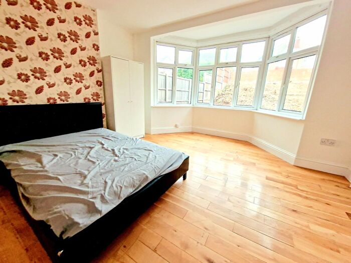 Studio To Rent In Dollis Hill Lane, London, NW2