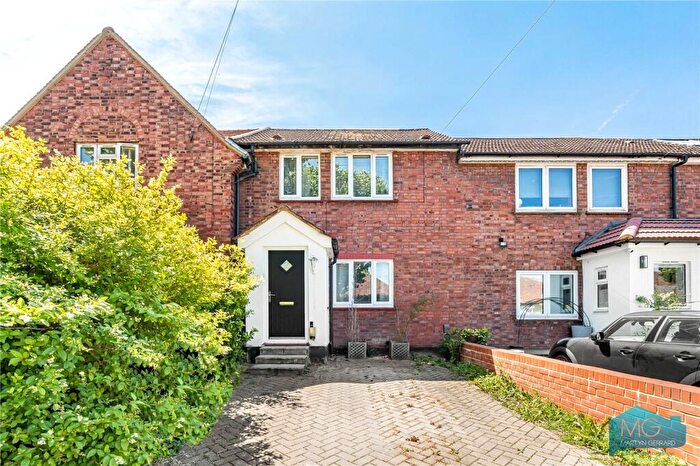 2 Bedroom House For Sale In Coppetts Road, Muswell Hill, London, N10