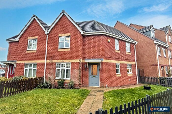 3 Bedroom Semi-Detached House For Sale In Aster Walk, Bermuda Park, Nuneaton, CV10