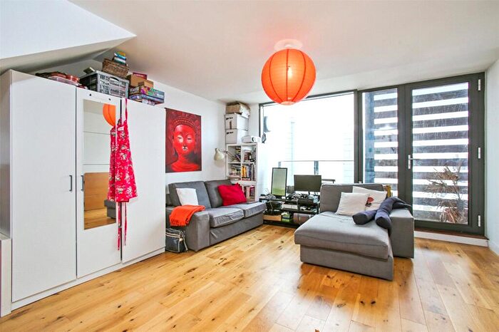 2 Bedroom Flat For Sale In Deptford High Street, London, SE8