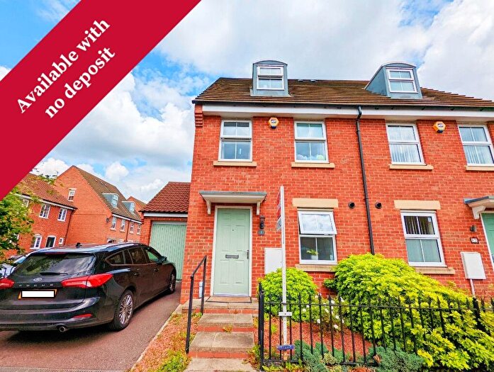 3 Bedroom Semi-Detached House To Rent In Caunt Road, Grantham, NG31