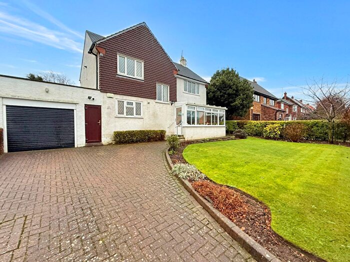 4 Bedroom Detached House For Sale In Scalby Road, Scarborough, YO12