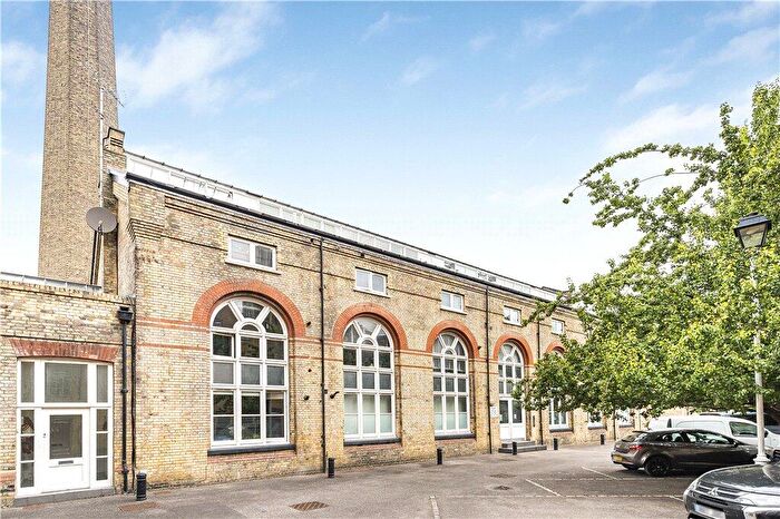 3 Bedroom Apartment To Rent In Pump House Close, London, SE16