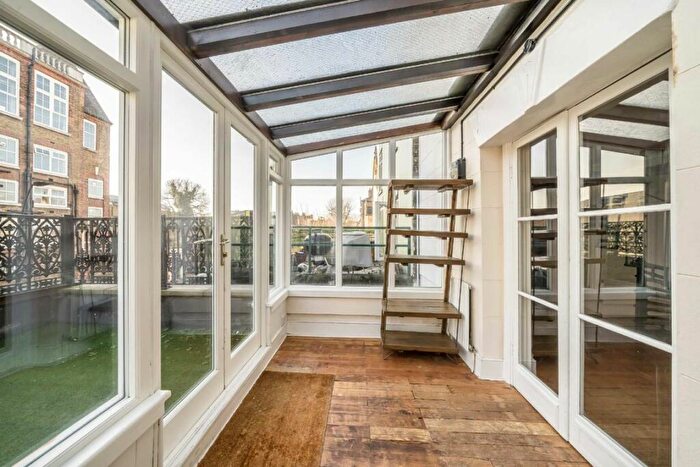 2 Bedroom Flat To Rent In Choumert Road, Peckham, SE15