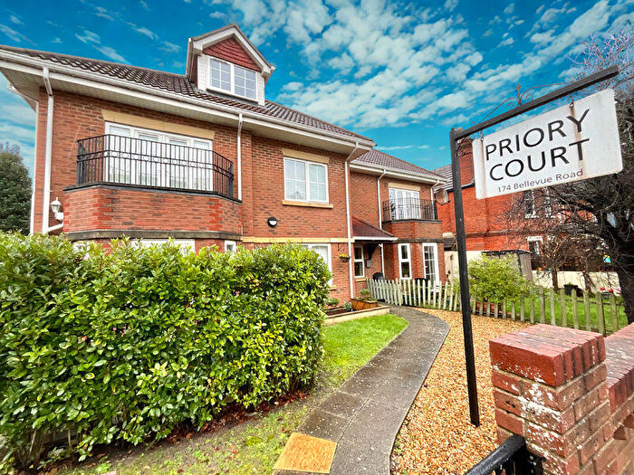 2 Bedroom Flat For Sale In Belle Vue Road, Southbourne, BH6