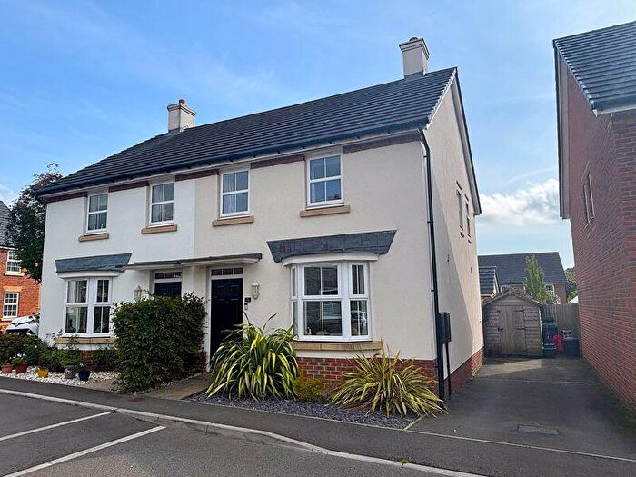 3 Bedroom Semi-Detached House For Sale In Trem Yr Ysgol, Penperlleni, NP4
