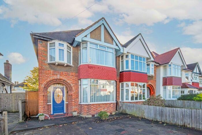 3 Bedroom Property To Rent In Turner Road, New Malden, KT3