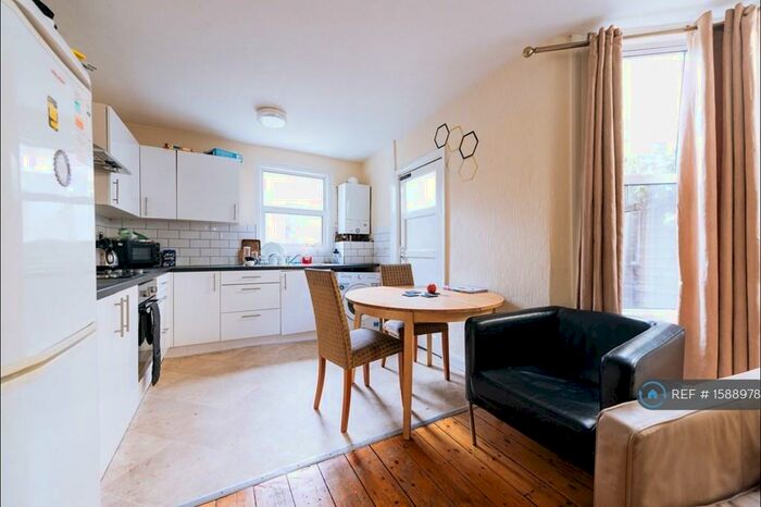 5 Bedroom Semi-Detached House To Rent In Ethnard Road, London, SE15