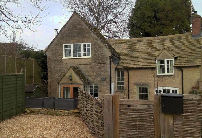 2 Bedroom Cottage To Rent In Fulbrook Cottage- Rent Includes All Bills, OX18