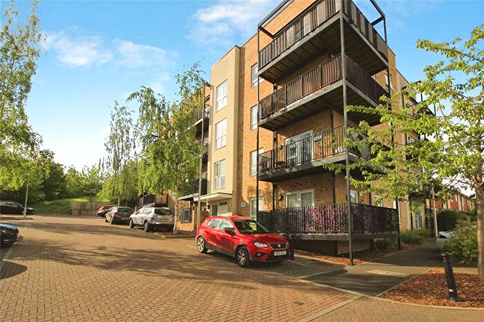 2 Bedroom Flat For Sale In Red Kite House, Tilehurst, Reading, RG30