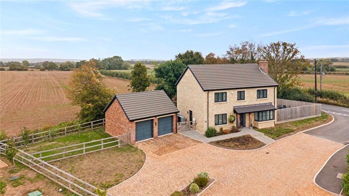 4 Bedroom Detached House For Sale In Williams Mead, Broughton Gifford, SN12