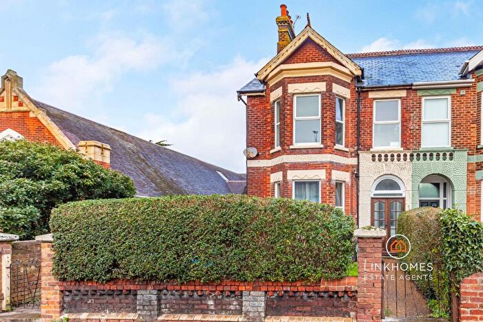 3 Bedroom Apartment For Sale In Longfleet Road, Poole, BH15