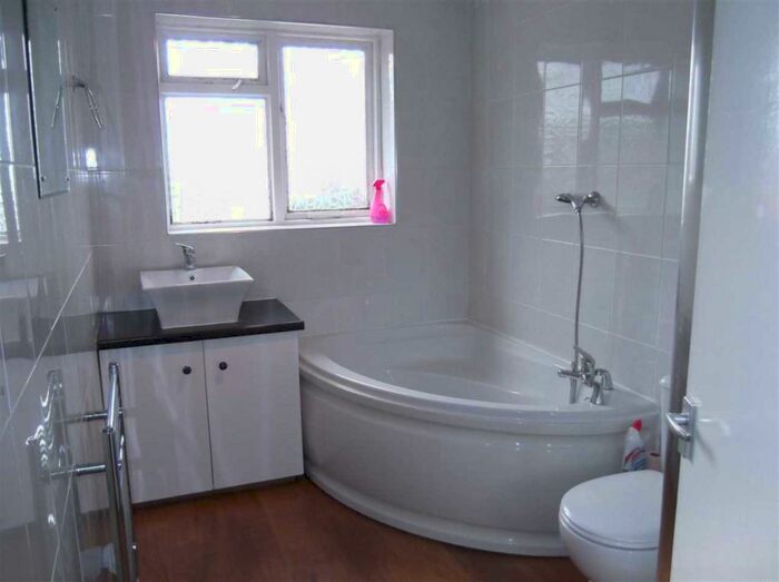 2 Bedroom Apartment To Rent In Rochdale Road, Royton, OL1