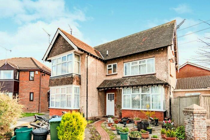 Studio To Rent In Nyewood Lane, PO21