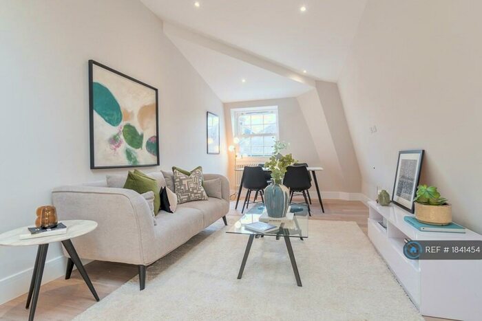 2 Bedroom Flat To Rent In Preston Corner, Faversham, ME13