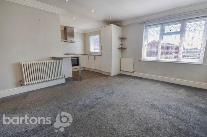 2 Bedroom Flat To Rent In Millais Rise, Flanderwell, S66