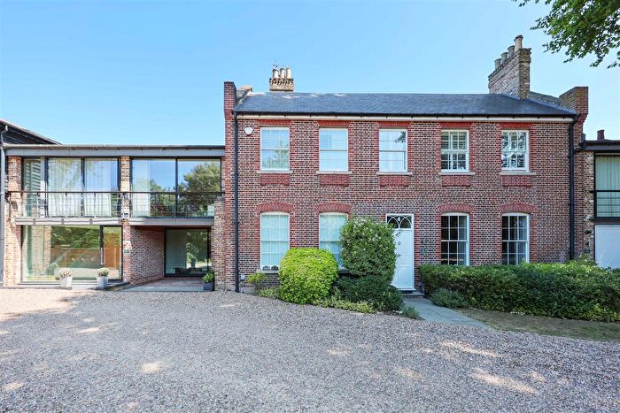 4 Bedroom Terraced House For Sale In Old Mill Close, Uxbridge, UB8