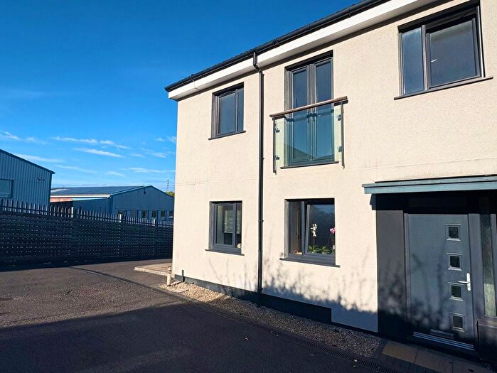 2 Bedroom Flat To Rent In Novers Hill Trading Estate, Bristol, BS3