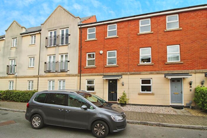 3 Bedroom Terraced House For Sale In Muirfield, Swindon, SN25