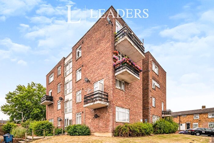 2 Bedroom Flat To Rent In Hollyfield, Harlow, CM19