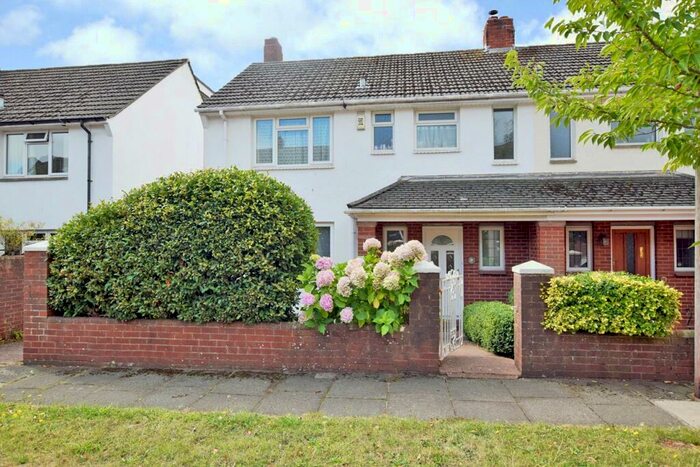 3 Bedroom Semi-Detached House To Rent In Exeter, EX2