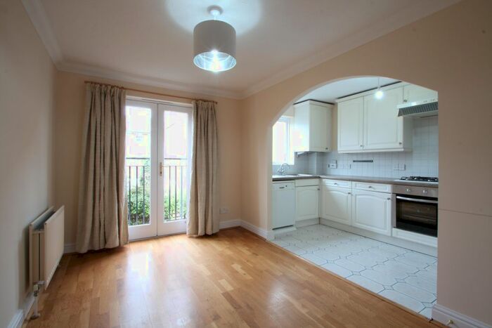 4 Bedroom Terraced House To Rent In Howgate Road, East Sheen, SW14