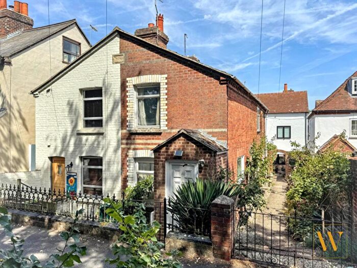 2 Bedroom Semi-Detached House For Sale In Ayrton Place, Wallingford, OX10