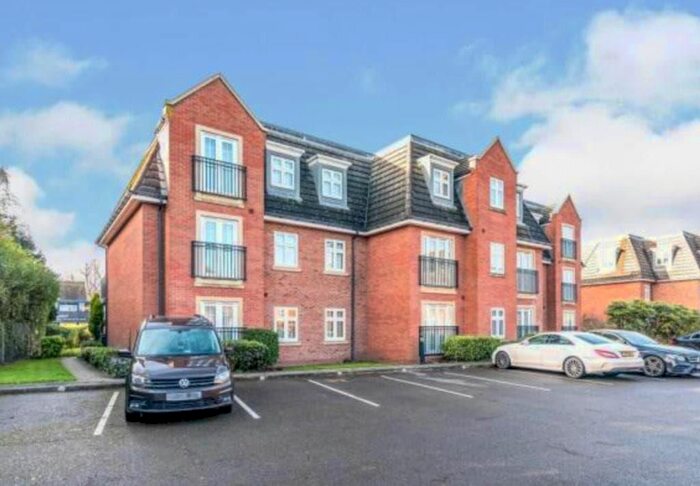 2 Bedroom Flat To Rent In Grange Drive, Streetly, Sutton Coldfield, B74