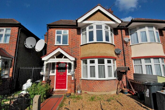 4 Bedroom End Of Terrace House To Rent In Burnham Way, Ealing, London, W13