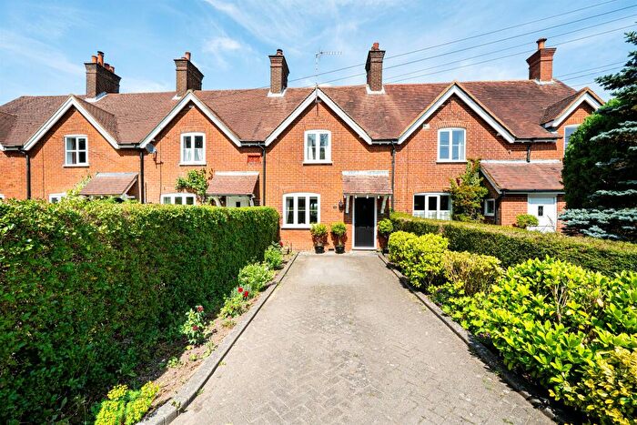 3 Bedroom Terraced House For Sale In Fox Road, Wigginton, Tring, HP23