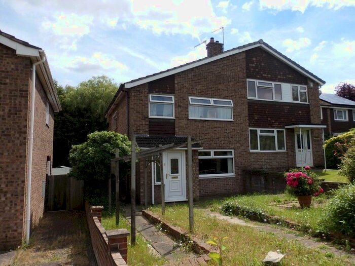 3 Bedroom Semi-Detached House To Rent In Oakhurst Court, Loughborough, LE11