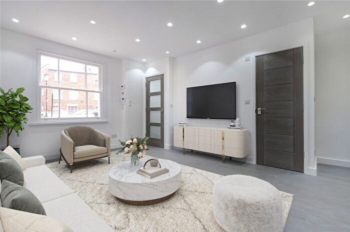 2 Bedroom Property To Rent In Lorne Gardens, Holland Park, W11