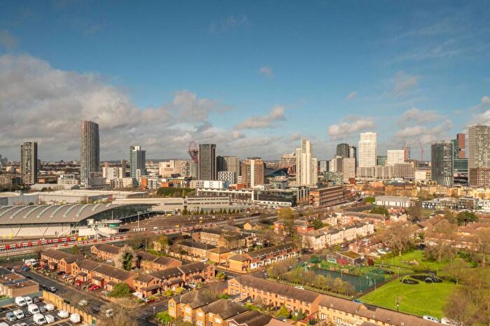 1 Bedroom Flat To Rent In Brassett Point, Stratford, London, E15