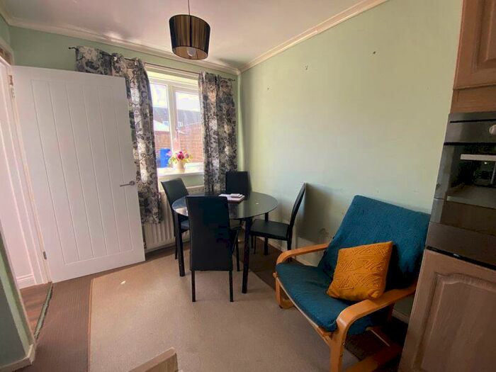 3 Bedroom Semi Detached House For Sale In Simonside Hall, South Shields