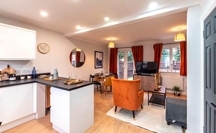 3 Bedroom Terraced House For Sale In South Mill Road, Southampton, Hampshire, SO15