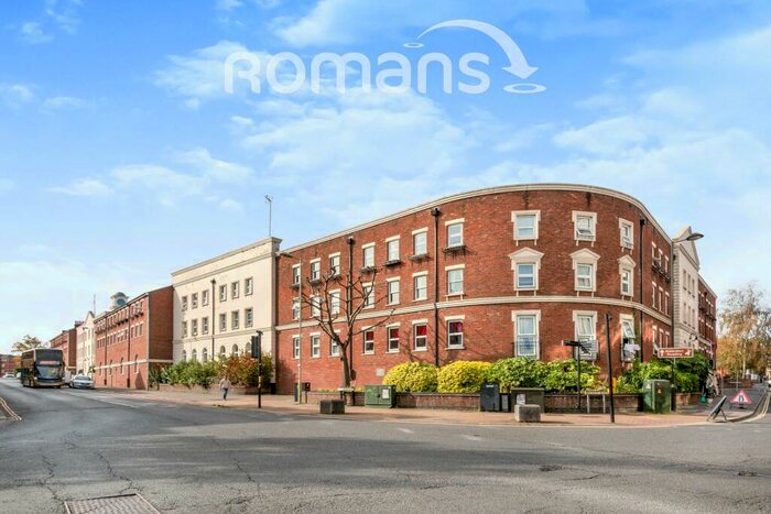 1 Bedroom Flat To Rent In Stratfield House, Birchett Road, GU11