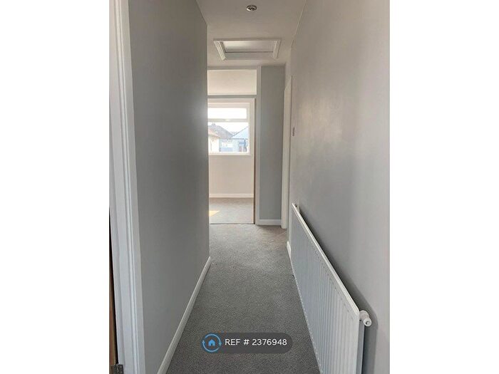 2 Bedroom Maisonette To Rent In Melville Road, Rainham, RM13