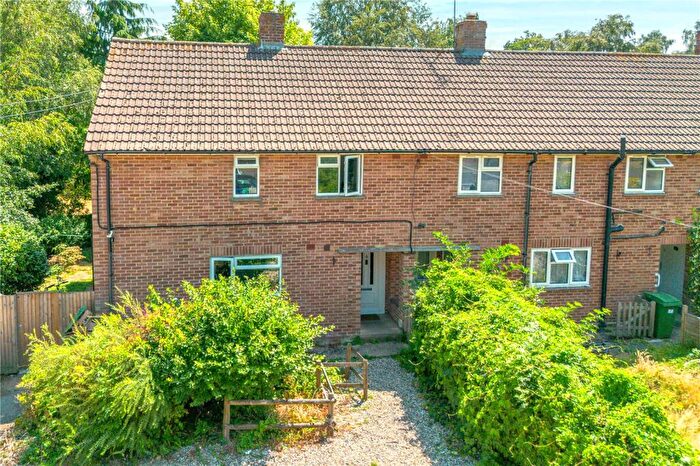 3 Bedroom Semi-Detached House For Sale In Tile Barn Row, Woolton Hill, Newbury, Hampshire, RG20