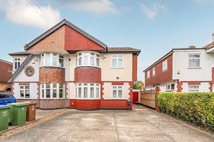 4 Bedroom Semi-detached House For Sale In Halfway Street, Sidcup, DA15