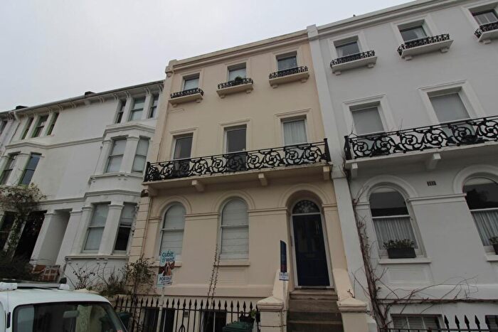 1 Bedroom Flat To Rent In Roundhill Crescent, Brighton, East Sussex, BN2