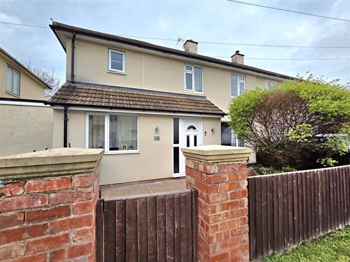 3 Bedroom Semi Detached House For Sale In Sandyleaze, Longlevens, Gloucester, GL2