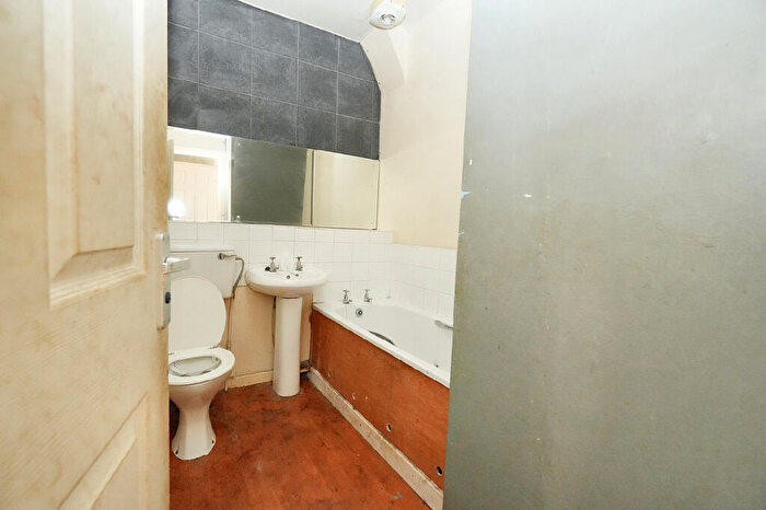 3 Bedroom Terraced House For Sale In Moore Street, Bootle, L20