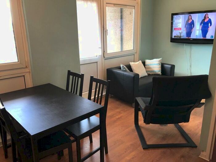 3 Bedroom Apartment To Rent In Crown Street, Portsmouth, PO1
