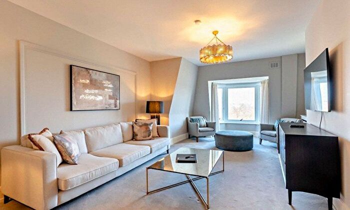 4 Bedroom Flat To Rent In Park Road, London, NW8