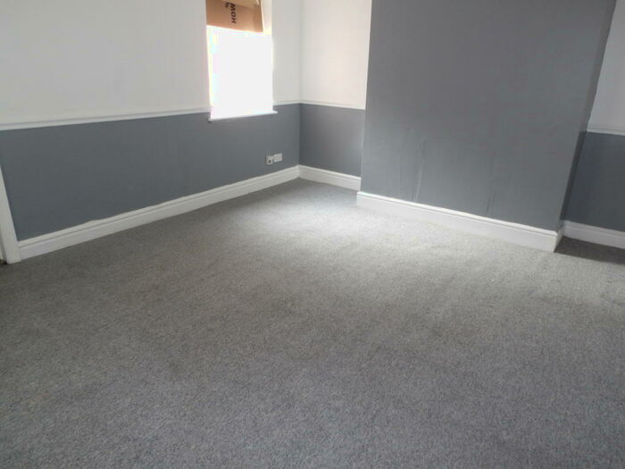 3 Bedroom Terraced House To Rent In Exeter Street, BB2