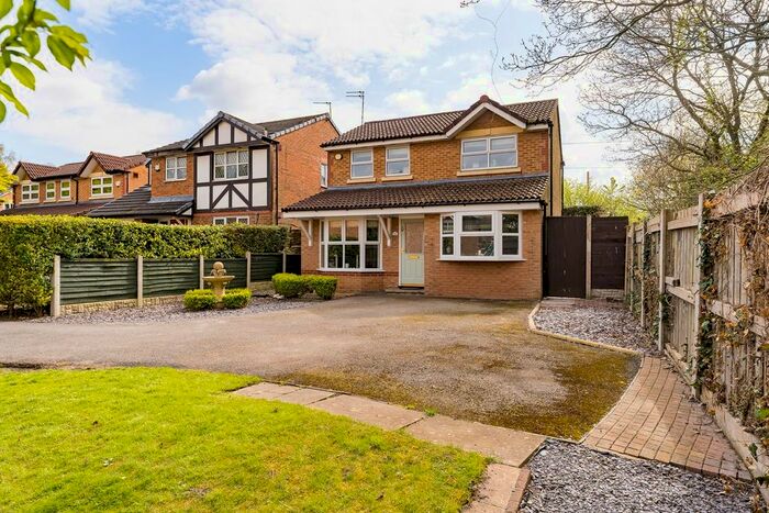 4 Bedroom Detached House To Rent In Woodthorn Close, Daresbury, Warrington, WA4