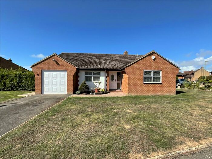 3 Bedroom Bungalow To Rent In Ellingham Road, New Milton, Hampshire, BH25