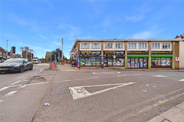 2 Bedroom Flat For Sale In Lutterworth Road, Abington, Northampton, NN1