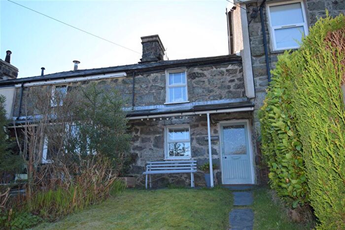 3 Bedroom House For Sale In Bryn Ffynnon, Bethania, Blaenau Ffestiniog, LL41